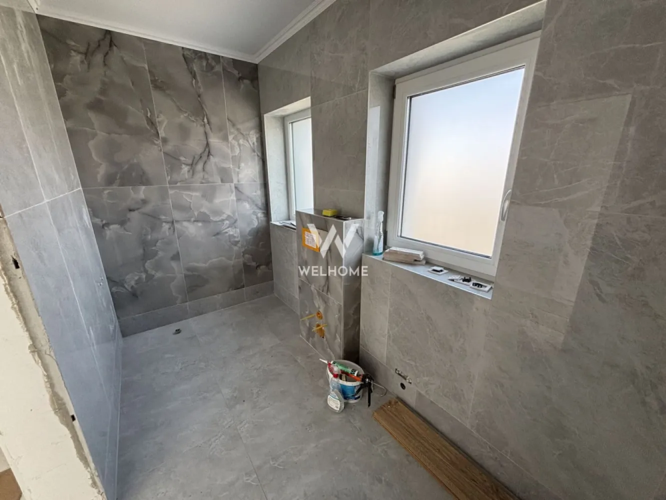 Casa nouă cu 4 camere și curte generoasă – Șelimbăr Triajului