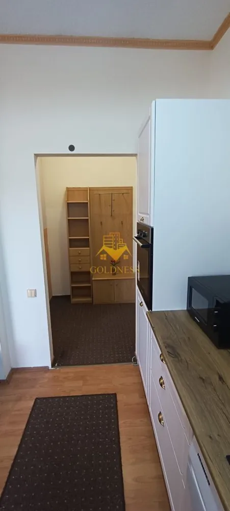 1 camera, Modern, Pet Friendly, Parcare, Profi, Borhanci - GOLDNESS Imobiliare vă propune spre închiriere un apartament cu o camera, complet mobilat și utilat, situat la etajul 1intr o casa cu 2 etaje, în Cartierul Borhanci. Se accepta pisici si caini de talie mica! Dispune de loc de parcare! Se află în apropierea stațiilor de transport în comun, magazine, restaurante, spații verzi, farmacii, etc. Apartamentul este compartimentat astfel: - dormitor cu pat matrimonial, dulap, noptiere, birou - bucatarie complet utilată și mobilată, loc de servit masa, masina de spalat haine - baie cu dus, calorifer port prosop și dulap pentru depozitare. Imobilul este dotat cu toate cele necesare- centrală proprie, frigider, plita, hotă, mașină de spălat haine, televizor, etc. Dacă sunteți interesați de acest apartament și doriți să îl vizionați, dar și pentru alte oferte nu ezitați să ne contactați telefonic sau prin e-mail. Vă stăm la dispoziție! Pentru intermediere se percepe un comision de 50% din prețul chiriei! }}