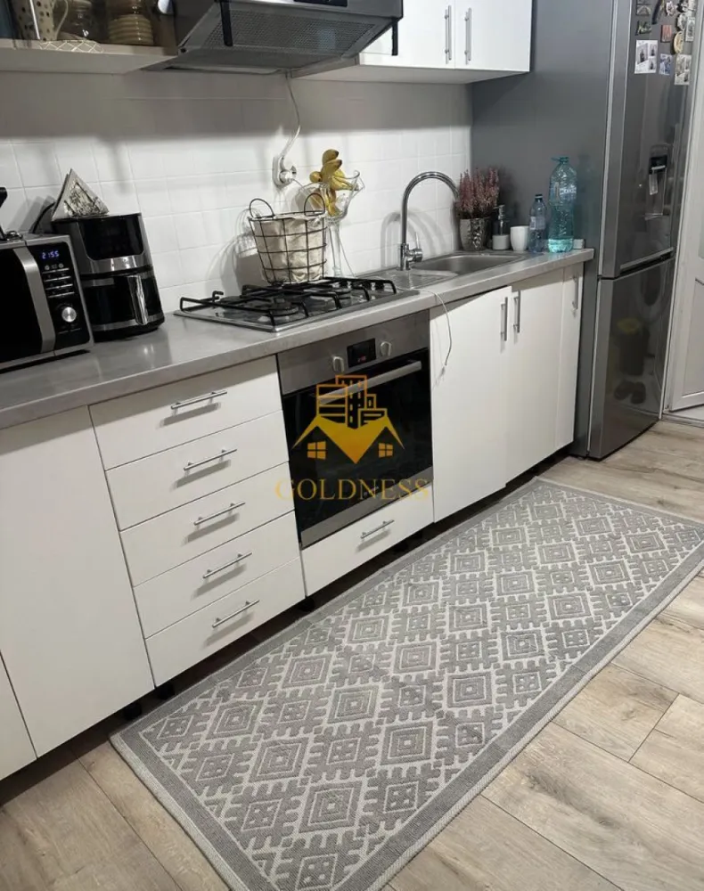 3 camere, Ultracentral, Zona Dorobantilor, Facultata de Drept, Cipariu