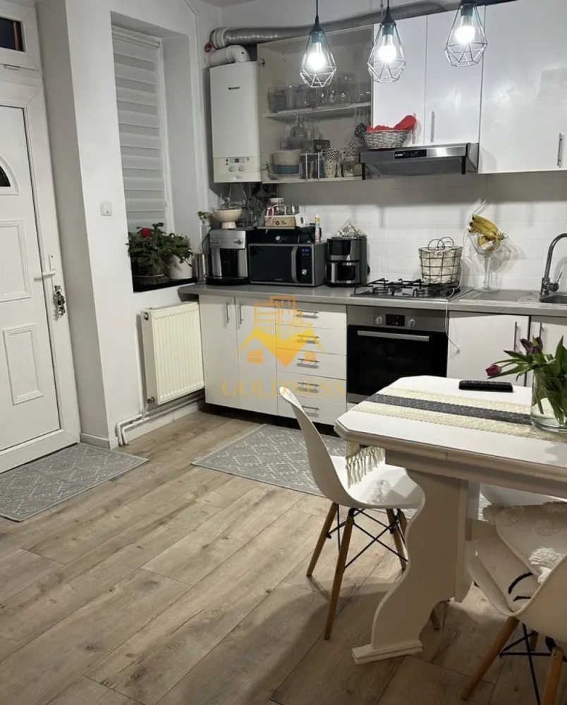 3 camere, Ultracentral, Zona Dorobantilor, Facultata de Drept, Cipariu