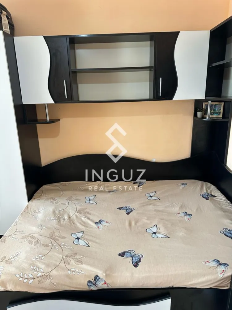 De închiriat – garsonieră open space | Sector 4 – Strada Nicolae Drăga - De închiriat – garsonieră open space | Sector 4 – Strada Nicolae Drăgan Oferim spre închiriere o garsonieră tip open space, practică și bine poziționată, ideală pentru o persoană sau un cuplu. Detalii proprietate: Garsonieră open space Etaj: 3/4 Compartimentare modernă, deschisă Spațiu eficient și ușor de întreținut Localizare: Sector 4, Strada Nicolae Drăgan nr. 5 Acces rapid către transport public Aproape de magazine și facilități zilnice Preț: 2000 lei / lună Comision: 50% }}