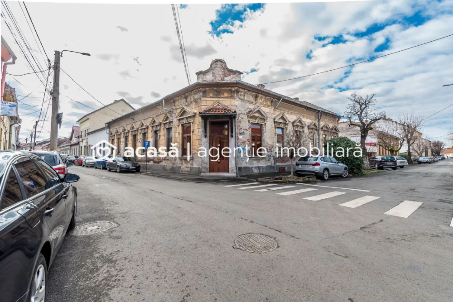 Apartament cu 3 Camere la Casă pe Strada I.L. Caragiale, Arad - 🌟 Oportunitate de Neratat! 🌟 Comision 0 la cumpărare. Îți dorești un cămin confortabil, situat într-o zonă centrală și vibrantă? Te invităm să descoperi genul de proprietate rară pe piață, acest apartament cu 3 camere, perfect pentru tine! Detalii Apartament: Locație: central, Strada I.L. Caragiale, Arad Living spațios Dormitor confortabil Bucătărie funcțională Baie Boxă în pivniță pentru depozitare A treia cameră cu intrare separată, ideală pentru birou sau studio, ce poate fi unită cu restul proprietății Curte comună: Un spațiu verde perfect pentru relaxare cu doar 4 vecini Locație excelentă: în centrul orașului, restaurante și transport public Loc de parcare gratuit: Un avantaj rar în zona centrală Preț: 94.900 euro Nu rata ocazia de a transforma acest apartament în căminul tău! Contactează-ne pentru mai multe detalii sau pentru a programa o vizionare. 📞 Contact: 0724 694 458 📧 Email: dorel.veres@acasaarad.ro Fiecare zi este o nouă oportunitate de a face un pas spre visul tău! ✨ Nu dispui de toată suma? Te ajutăm noi gratuit! Îți obținem oferte de la 16 bănci. Ai o proprietate de vânzare în Arad și vrei să știi cât valorează cu adevărat? Sună-mă pentru o evaluare gratuită, fără obligații. Birou: ACASĂ | Agenție imobiliară Arad Bulevardul Decebal 2, Arad 310133 }}