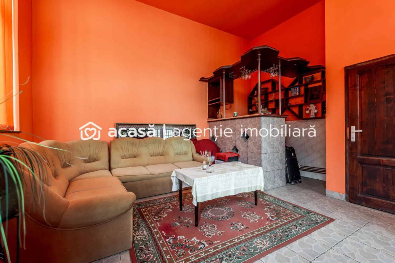 Apartament cu 3 Camere la Casă pe Strada I.L. Caragiale, Arad - 🌟 Oportunitate de Neratat! 🌟 Comision 0 la cumpărare. Îți dorești un cămin confortabil, situat într-o zonă centrală și vibrantă? Te invităm să descoperi genul de proprietate rară pe piață, acest apartament cu 3 camere, perfect pentru tine! Detalii Apartament: Locație: central, Strada I.L. Caragiale, Arad Living spațios Dormitor confortabil Bucătărie funcțională Baie Boxă în pivniță pentru depozitare A treia cameră cu intrare separată, ideală pentru birou sau studio, ce poate fi unită cu restul proprietății Curte comună: Un spațiu verde perfect pentru relaxare cu doar 4 vecini Locație excelentă: în centrul orașului, restaurante și transport public Loc de parcare gratuit: Un avantaj rar în zona centrală Preț: 94.900 euro Nu rata ocazia de a transforma acest apartament în căminul tău! Contactează-ne pentru mai multe detalii sau pentru a programa o vizionare. 📞 Contact: 0724 694 458 📧 Email: dorel.veres@acasaarad.ro Fiecare zi este o nouă oportunitate de a face un pas spre visul tău! ✨ Nu dispui de toată suma? Te ajutăm noi gratuit! Îți obținem oferte de la 16 bănci. Ai o proprietate de vânzare în Arad și vrei să știi cât valorează cu adevărat? Sună-mă pentru o evaluare gratuită, fără obligații. Birou: ACASĂ | Agenție imobiliară Arad Bulevardul Decebal 2, Arad 310133 }}