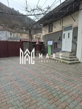 Casă Spațioasă 7 Camere | 400 MPU | Curte Amenajată | Tălmacel