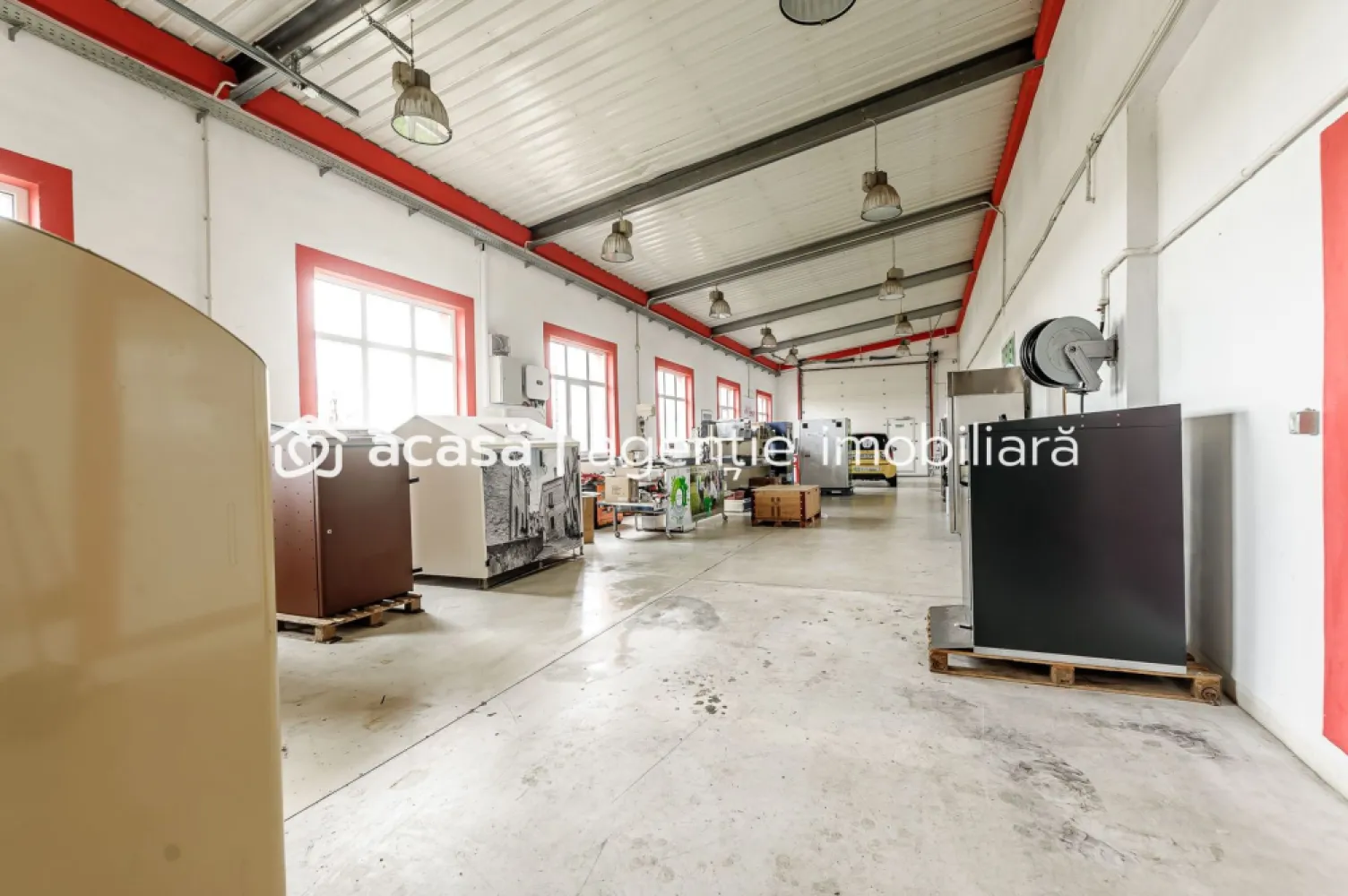 Hale depozitare/producție 2.000 mp si 10.000 mp teren în Pecica