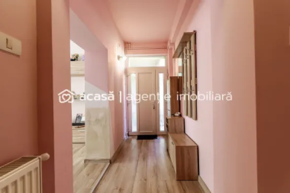 Apartament 2 camere spatios la casa individuala zona centrala
