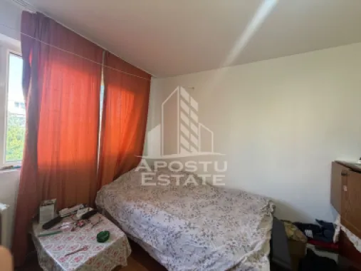 Garsonieră de vânzare , Zona UMT,Timișoara