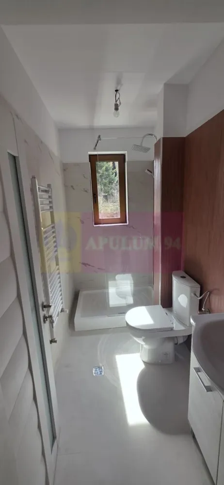 Apartament 2 camere, etaj 1, de vanzare in Busteni