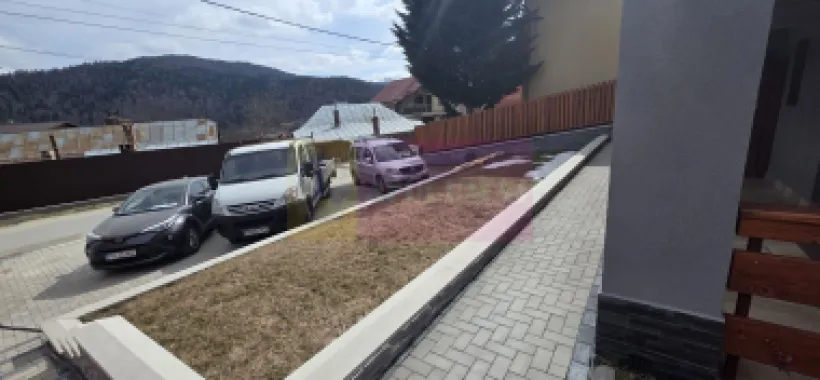 Apartament 2 camere, etaj 1, de vanzare in Busteni