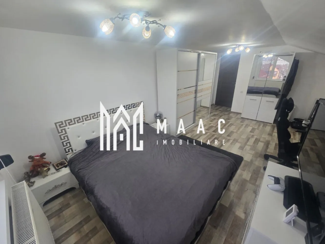 Apartament 4 camere | Decomandat | Zona Tineretului