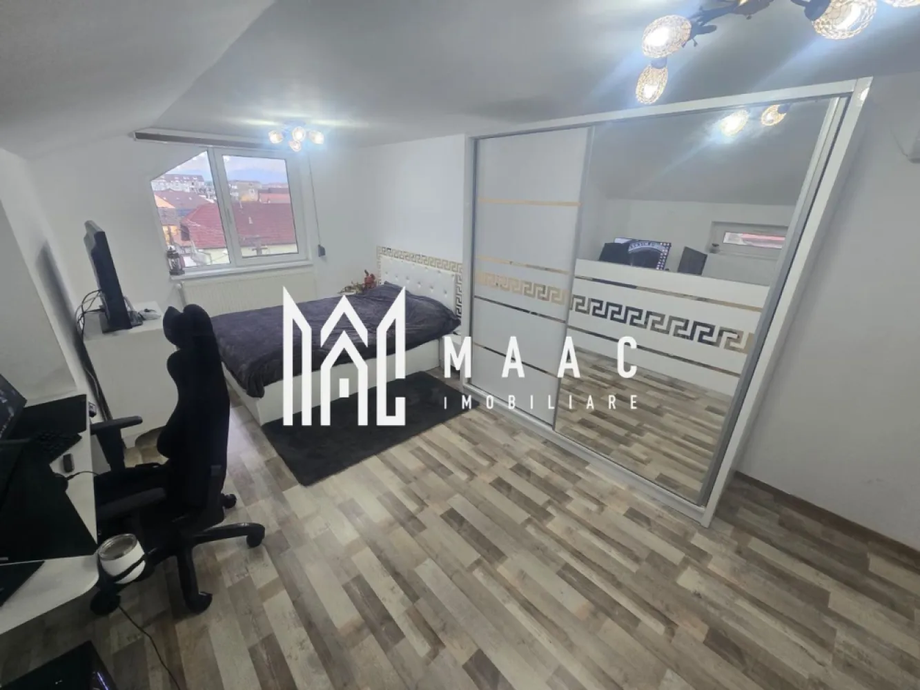 Apartament 4 camere | Decomandat | Zona Tineretului