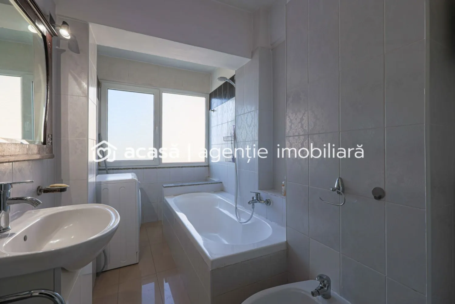 Apartament mobilat și utilat în Piața Spitalului - investitie sigura!