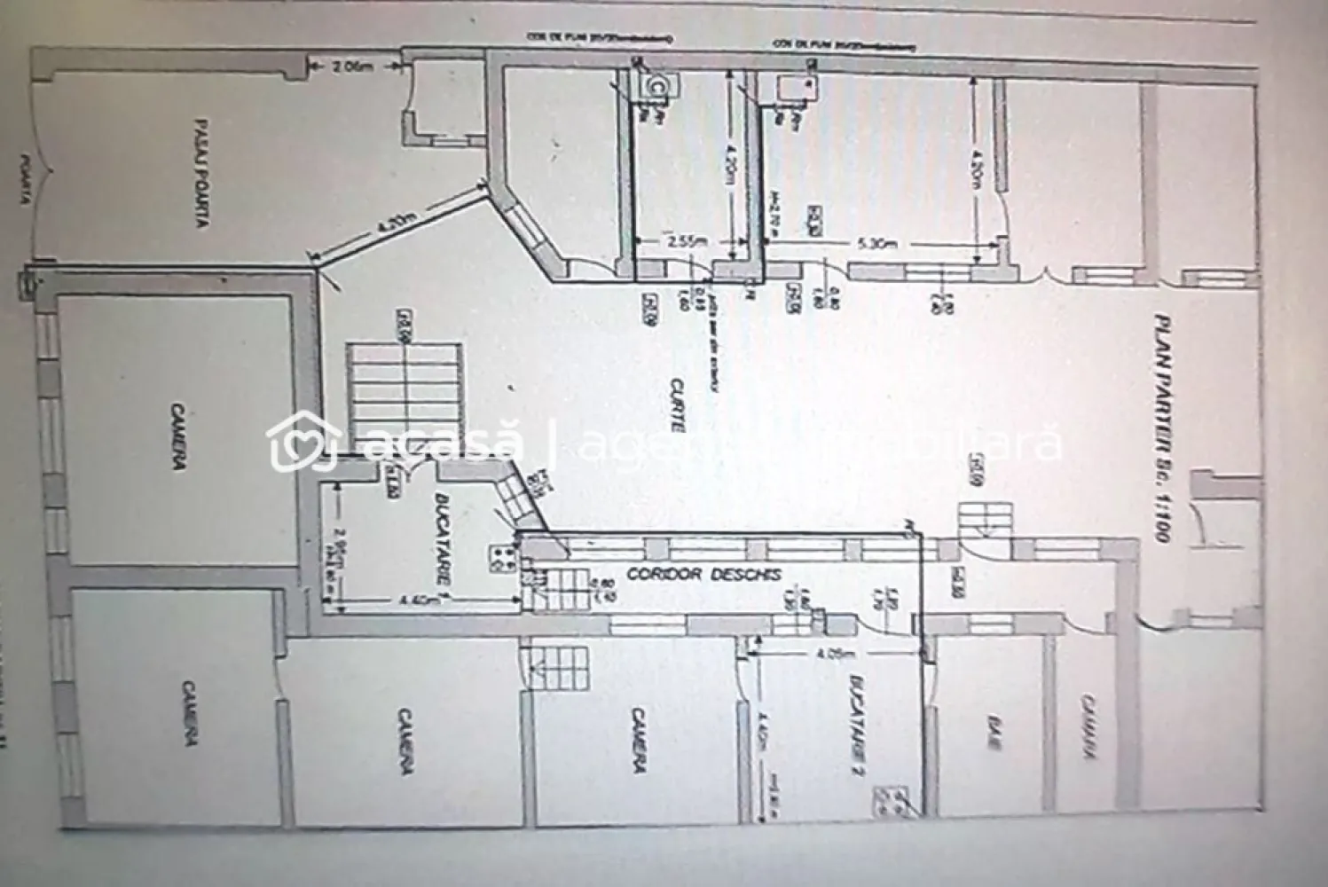 Proiect de clinică sau birouri în centru – casă cu demisol, de renovat - Cauți un imobil central pe care să îl modelezi exact pe nevoile businessului tău? ✔ 519 mp construiti + demisol, potriviți pentru cabinete sau spatii de birouri (aprox. 12 camere/încăperi) ✔ curte interioară, ideală pentru acces separat clienți / personal sau câteva locuri de parcare ✔ casă interbelică, cu tavane înalte și ferestre mari – imagine reprezentativă pentru clinică sau firmă de servicii ✔ preț de achiziție în jur de 237.000 euro, astfel încât rămâne buget pentru renovare și dotări ✔ poziție centrală, cu transport în comun și instituții la câteva minute Imobilul necesită renovare completă, ceea ce îți permite să îți faci exact circuitele și finisajele de care ai nevoie. Pentru detalii și vizionare: Sebastian Nica – 0722 252 639 Nu dispui de toată suma? Te ajutăm noi gratuit! Îți obținem oferte de la 16 bănci. Ai o proprietate de vânzare în Arad și vrei să știi cât valorează cu adevărat? Sună-mă pentru o evaluare gratuită, fără obligații. Birou: ACASĂ | Agenție imobiliară Arad Bulevardul Decebal 2, Arad 310133 Cod proprietate: CP2816353 }}