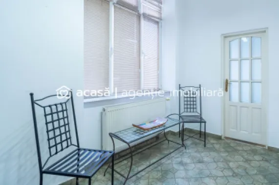 Apartament spațios, Strada Gojdu, Arad, ideal pentru familie