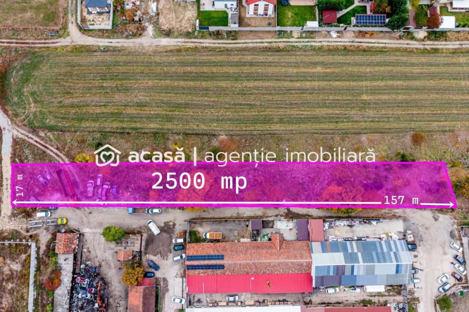 Teren de 2500 mp, cu posibilitate de parcelare în Bujac Arad - Cauți o oportunitate reală de investiție în Arad, la un preț sub media pieței? Acest teren de 2500 mp (17 m lățime × 154 m lungime) este amplasat în Bujac, cu acces direct atât din strada Lavandei, cât și din strada Ilarion Felea, (drumuri de pământ), zonă cunoscută pentru hale de producție și spații de depozitare. Proprietatea oferă un raport excelent între suprafață, poziționare și preț — sub 40 €/mp. Terenul se află într-o zonă mixtă (industrială și rezidențială), cu potențial de dezvoltare după obținerea PUZ-ului și autorizațiilor necesare. Contactează-mă, Andrei Caracioni telefon 0757 662 907 pentru detalii suplimentare și pentru a analiza împreună oportunitatea. Cod proprietate: CP2797013 }}