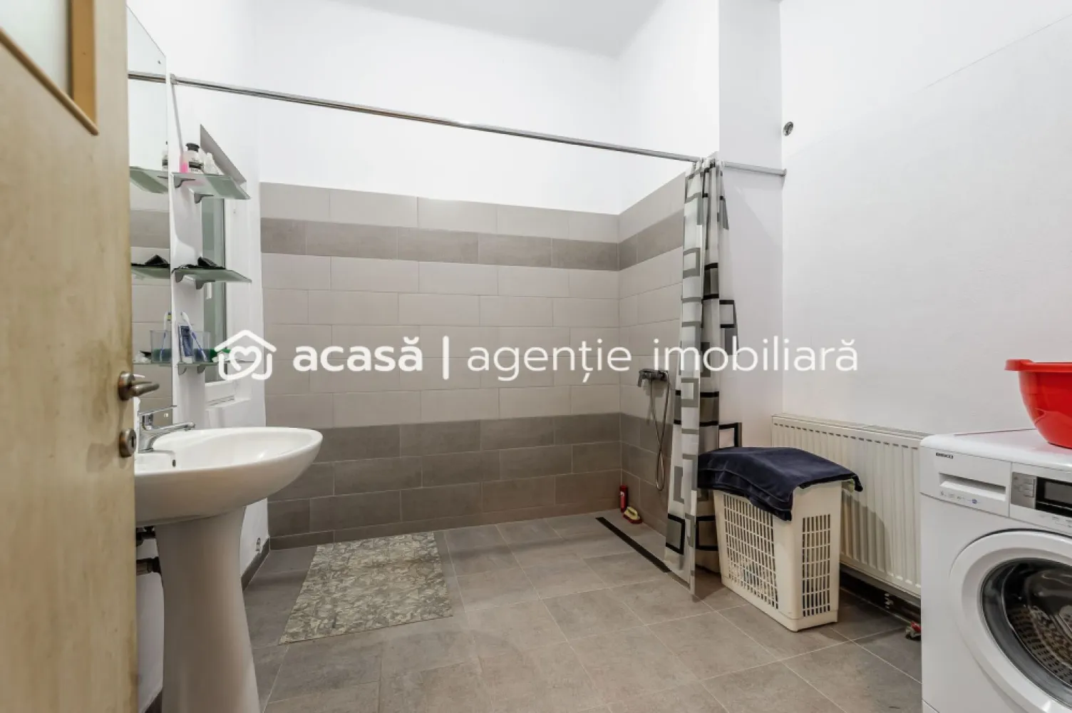 Apartament în Piața Catedralei, 93 mp utili.