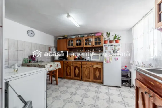 VÂNDUT! Casă cu teren 846 mp Micalaca, Strada Lipovei.