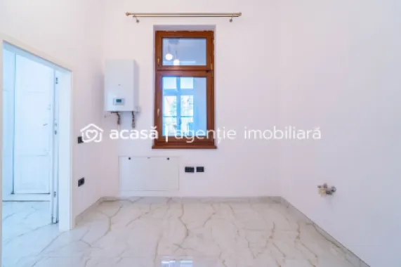 Apartament 2 camere parter înalt, amenajat complet.
