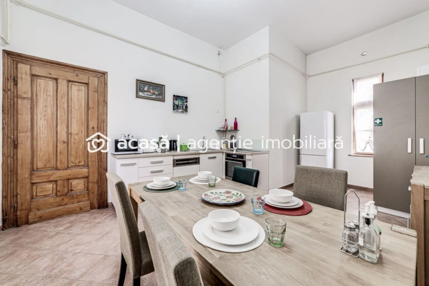 Bijuterie arhitecturală cu istorie. Confort modern, Ultracentral.