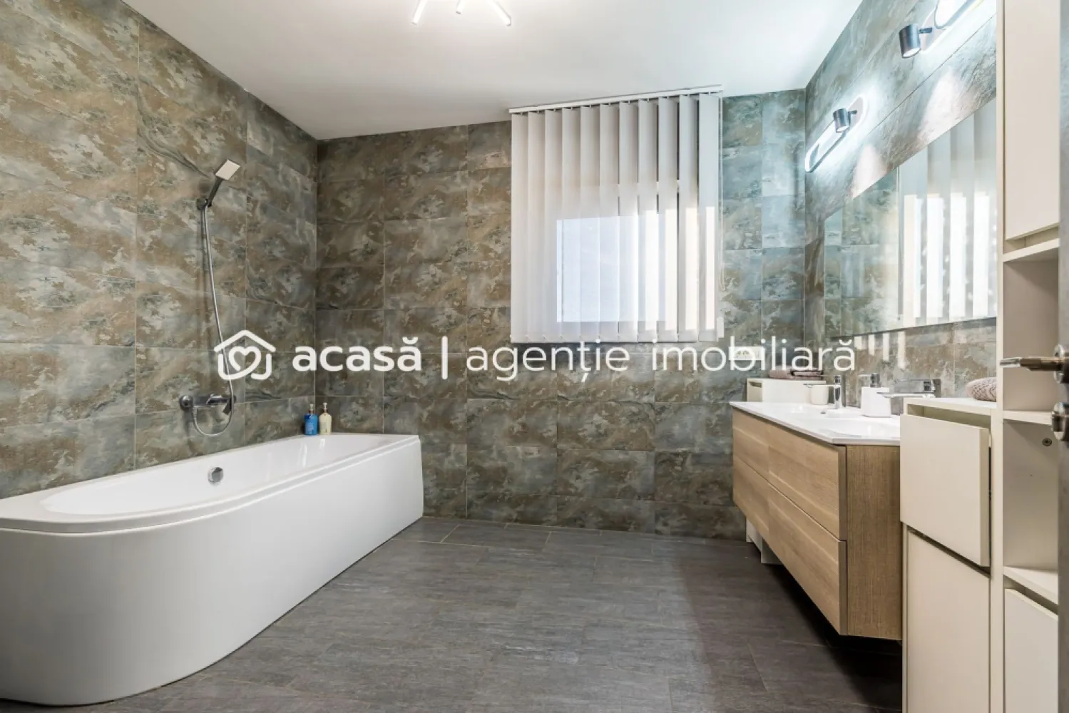 Vilă premium cu teren generos, la 10 km de Arad, Zimandcuz