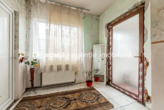 Casă de renovat cu 773 mp teren la preț de apartament