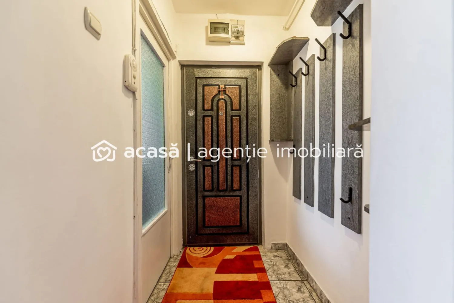Apartament cu 3 camere în Podgoria Arad, vedere frumoasă, 2 balcoane