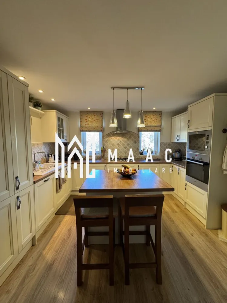 Vand | Casă britanică într-o zonă liniștită | 1000mp Teren | Puasesti-Olanesti