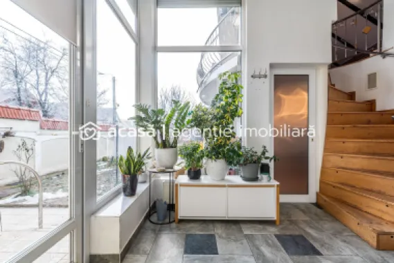 Casă cu 5 camere în Aradul Nou - locul unde linistea devine acasă