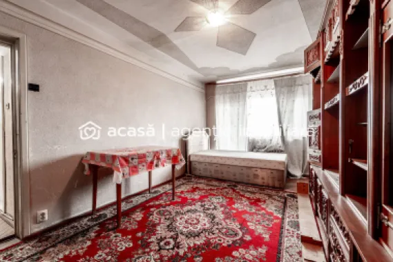 Apartament spatios in centrul orasului Chisineu Cris