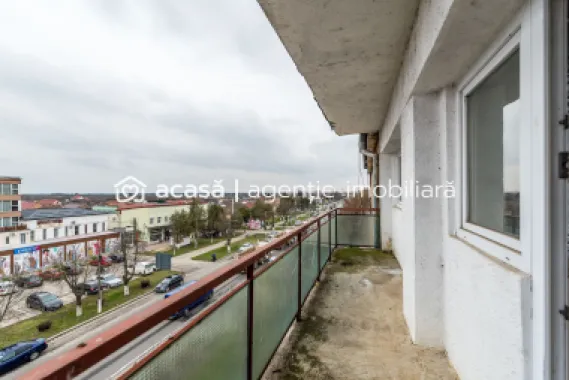 Apartament spatios in centrul orasului Chisineu Cris