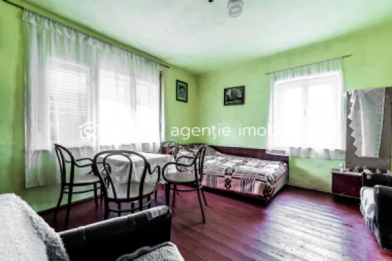 Casă de vanzare cu 3 camere in Chisineu Cris - Locuința ideală pentru