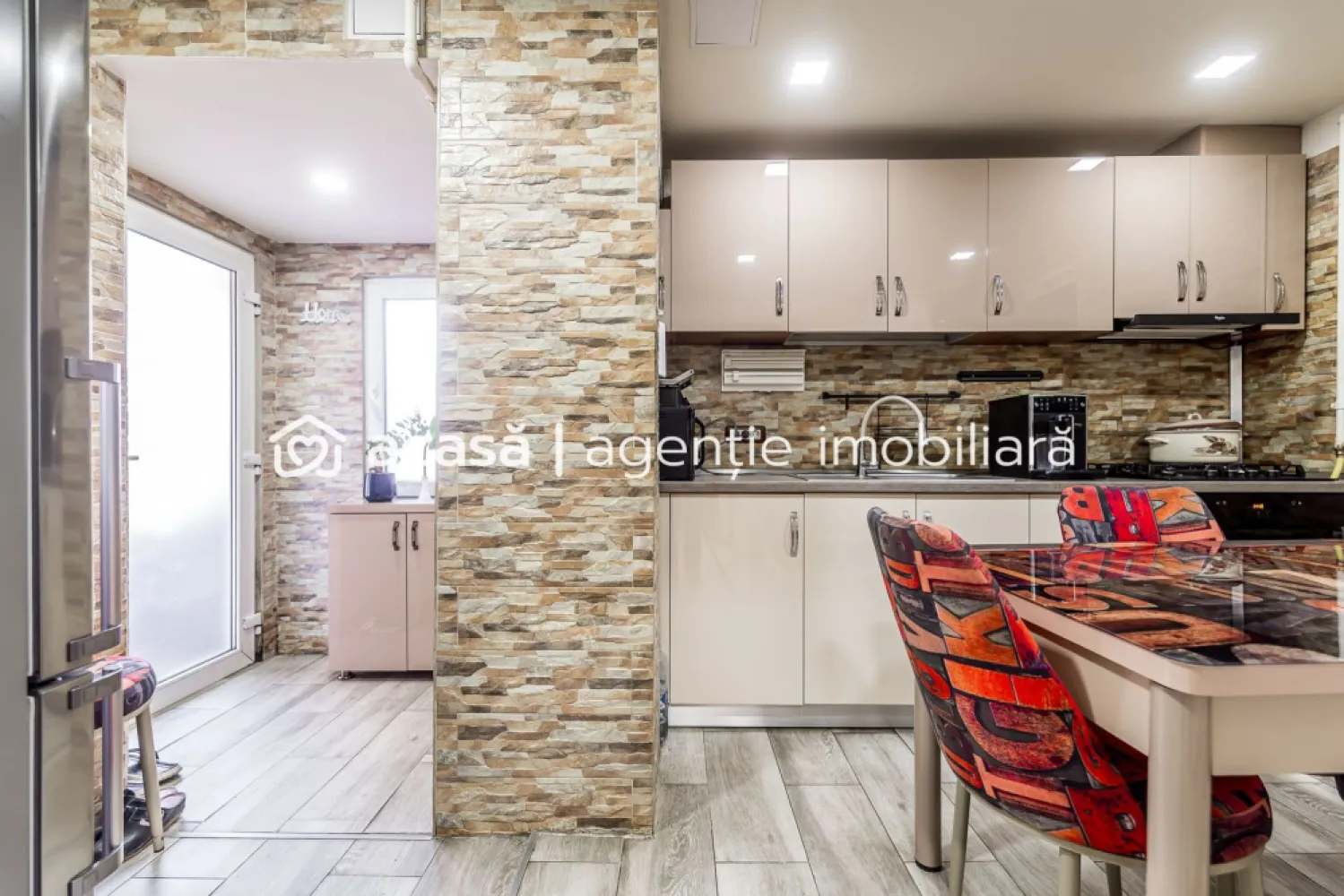 Apartament 2 camere in Parneava