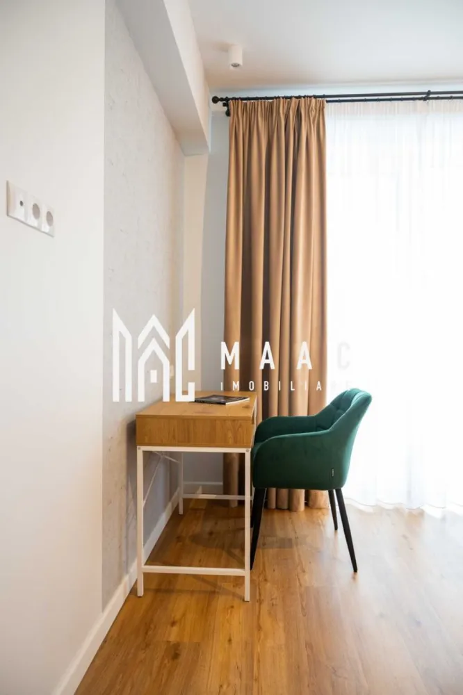 Apartament 2 camere | 78 mp I Balanta Residence - Maac Imobiliare ofera spre inchiriere apartament 2 camere mobilat si utilat in Balanta Residence Accesul se face într-un hol de acces, un living cu bucatarie open+space, camara, dormitor, baie. Compartimentare: hol, living cu bucătărie open-space, camară de depozitare, dormitor, baie. Dotări bucătărie: cuptor electric, plită, frigider, mașină de spălat vase, cuptor cu microunde și veselă completă. Aer condiționat, TV smart, spații ample de depozitare. Finisaje și mobilier premium. Incalzirea se realizeaza prin pardoseală, centrala proprie. Terasă de 12 mp. Loc de parcare în fața blocului. Prima inchiriere. Pozitionare avantajoasa: supermarket-uri lângă bloc, promenada Mall, aproape de centrul istoric. Zonă modernă, sigură și foarte bine conectată, cu o comunitate frumoasă și liniștită. Se percepe garantie in cuantumul unei chirii lunare. Pentru mai multe detalii, vă rugăm sa ne contactați, specificand ID: CP2814877 }}