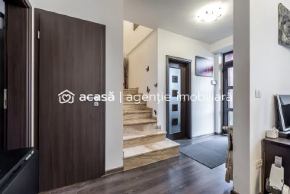 Casă 2 dormitoare în Westfield | 387 mp teren | P+M | curte + anexe