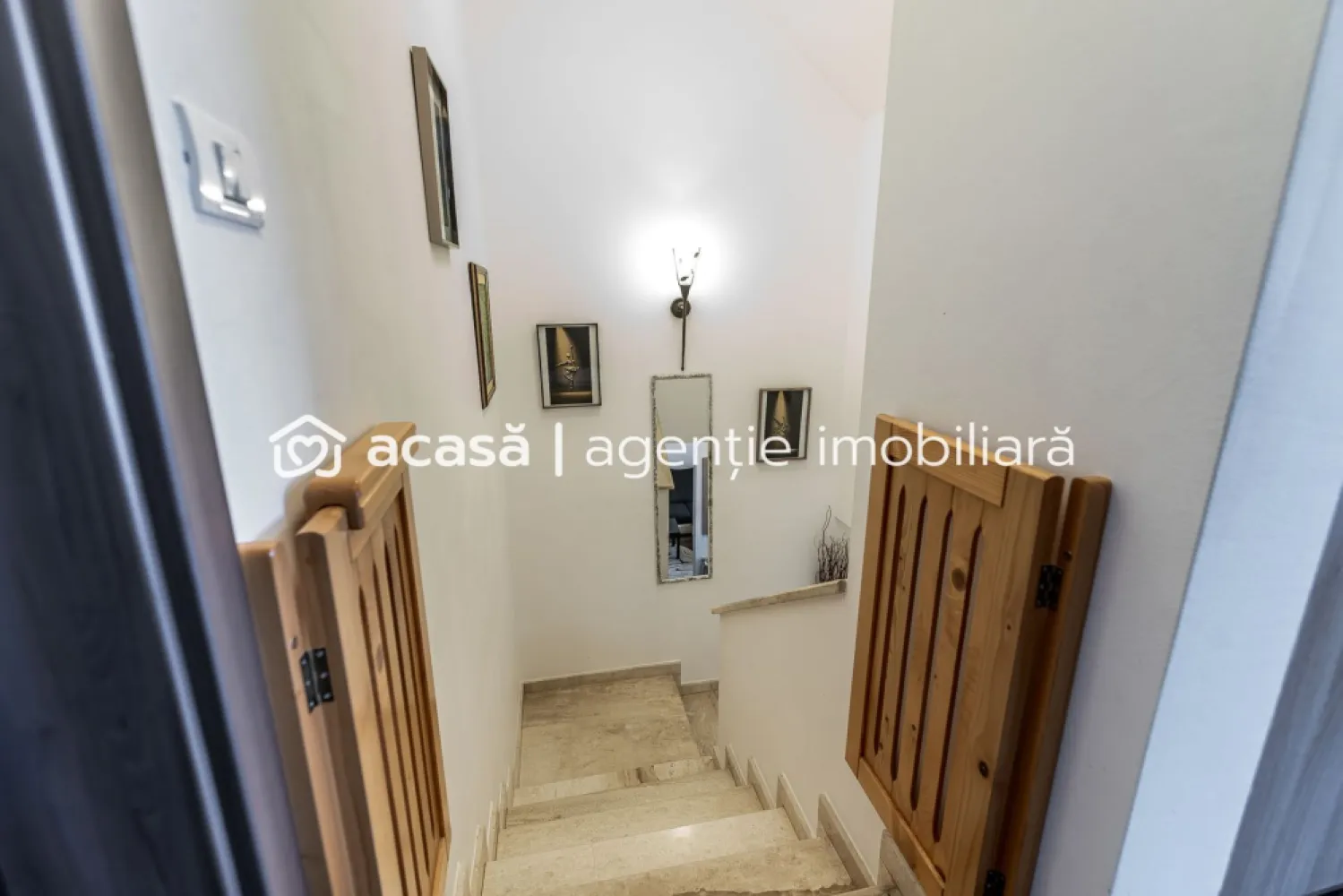 Casă 2 dormitoare în Westfield | 387 mp teren | P+M | curte + anexe