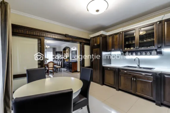 PRET NOU!!! Vilă de Lux în Grădiște