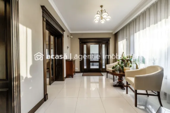 PRET NOU!!! Vilă de Lux în Grădiște