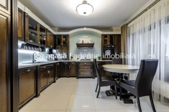 PRET NOU!!! Vilă de Lux în Grădiște