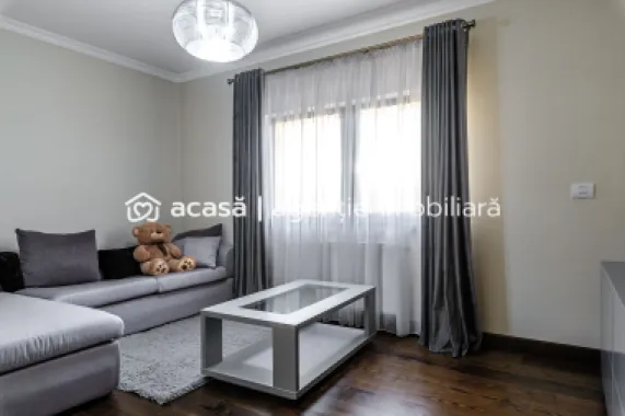 PRET NOU!!! Vilă de Lux în Grădiște