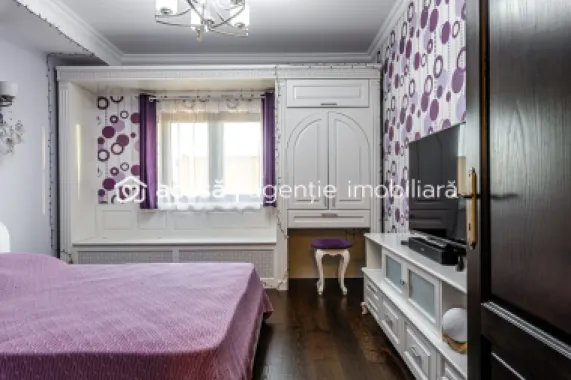 PRET NOU!!! Vilă de Lux în Grădiște