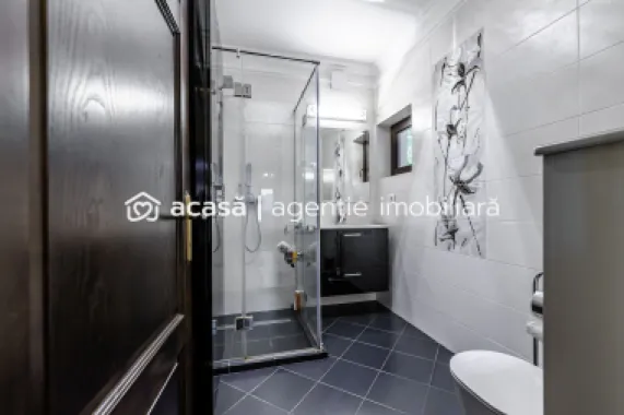 PRET NOU!!! Vilă de Lux în Grădiște