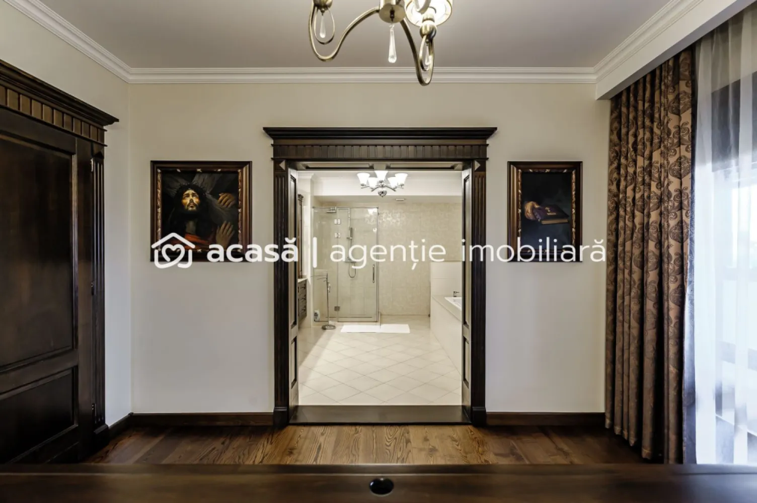 PRET NOU!!! Vilă de Lux în Grădiște