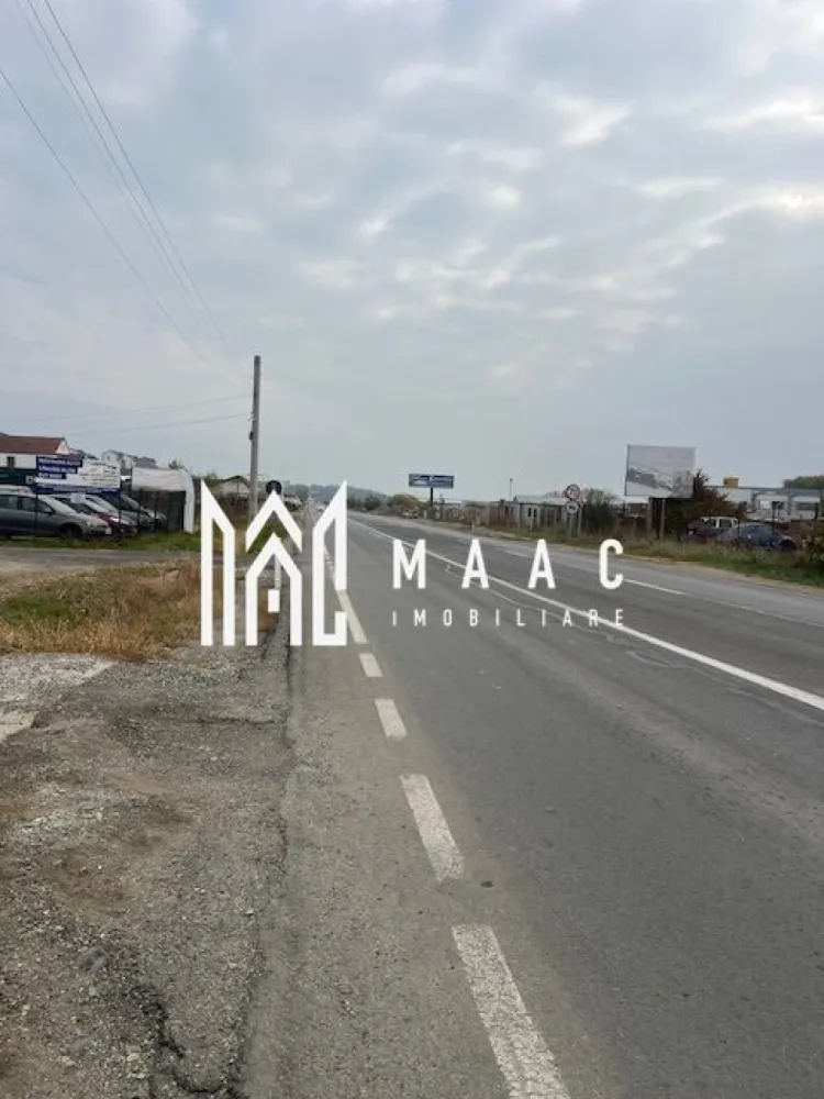 TEREN INTRAVILAN 2300 MP I ACCES DIRECT DIN DRUM NATIONAL I CRISTIAN - MAAC Imobiliare ofera spre vanzare teren intravilan cu acces direct din drumul national Suprafata totala 2300 mp, deschidere 21 ml la strada. Toate utilitatile sunt la limita terenului. Pentru mai multe detalii sau vizionare anuntati telefonic CP3004924.