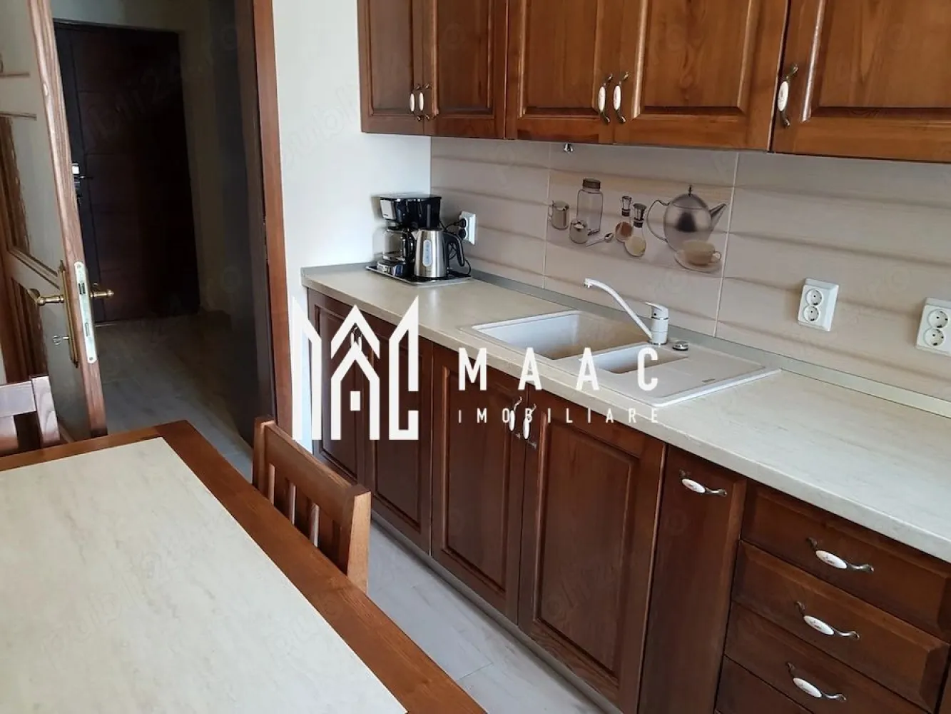 Apartament 2 camere | Balcon | Etaj 2 | 60 MPU | Central