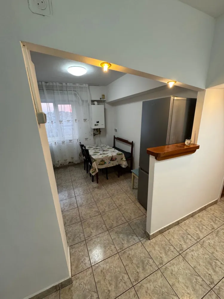 Închiriez apartament 3 camere, renovat, zona Lidl Exercițiu