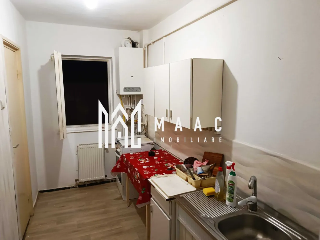 Apartament 3 camere| 2 bai | 70 mp | Balcon | Cisnadie