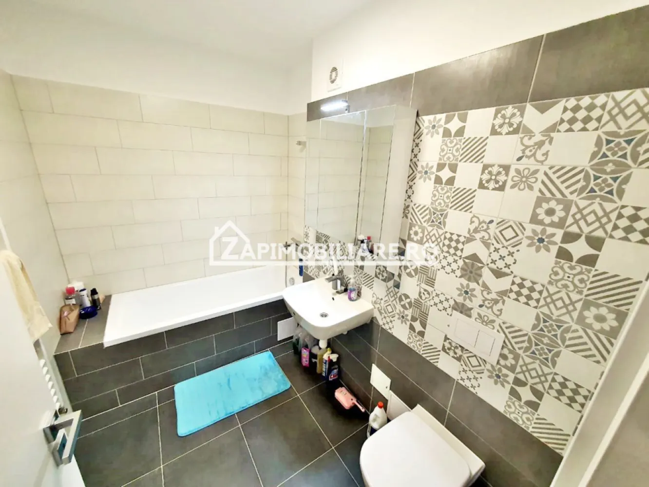 Apartament 1 camera in Bloc NOU,43mp.parcare, boxă la subsol