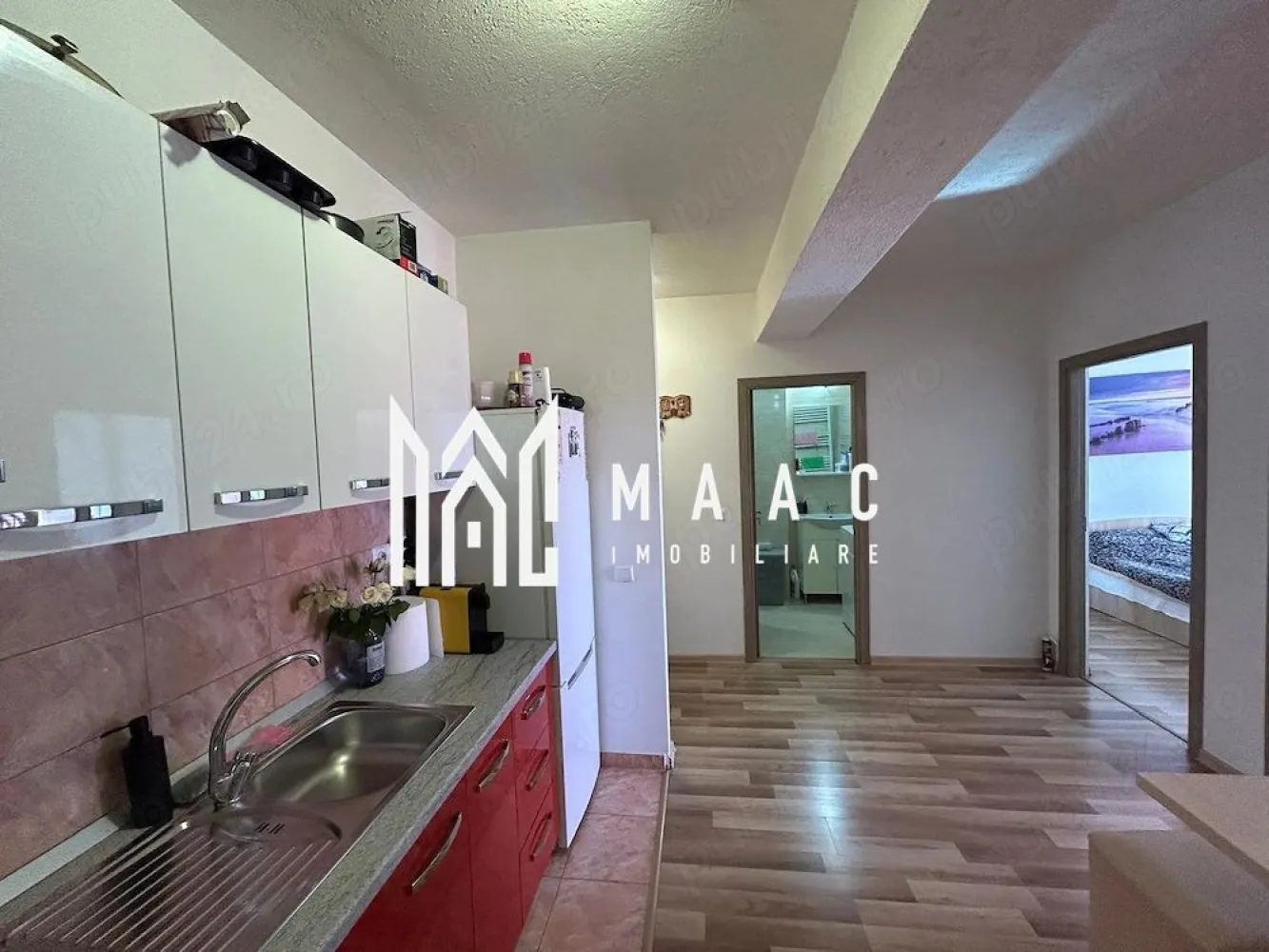 Apartament 2 camere decomandate | 45 mp | Etaj 7 | Doamna Stanca - MAAC Imobiliare vă propune spre vânzare un apartament cu 2 camere decomandate, situat pe strada Doamna Stanca, într-un imobil modern din Sibiu. Caracteristici principale Suprafață utilă: 45,03 mp compartimentare decomandată situat într-un bloc cu 10 etaje imobil prevăzut cu 2 lifturi (pentru confort și siguranță) Avantaje compartimentare eficientă, ideală pentru locuit sau investiție bloc dotat cu două lifturi, asigurând acces facil zonă în dezvoltare, cu acces rapid către puncte de interes Preț: 90.000 € (ușor negociabil) Apartamentul reprezintă o alegere excelentă pentru cei care caută o locuință practică sau o investiție sigură. Pentru mai multe detalii sau pentru programarea unei vizionări, vă rugăm să ne contactați și să menționați ID-ul proprietății: CP3005787. }}