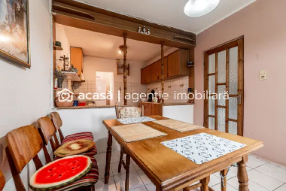 Casă 5 camere Aradul Nou Zona Tabacovici. Teren 360 mp și garaj