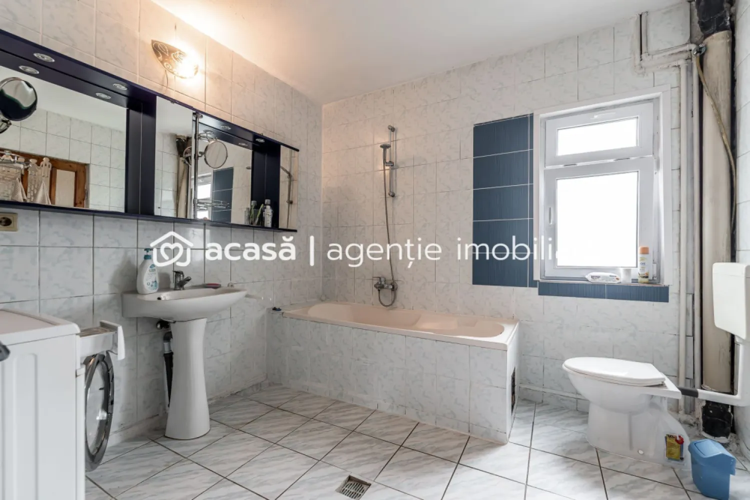 Casă 5 camere Aradul Nou Zona Tabacovici. Teren 360 mp și garaj